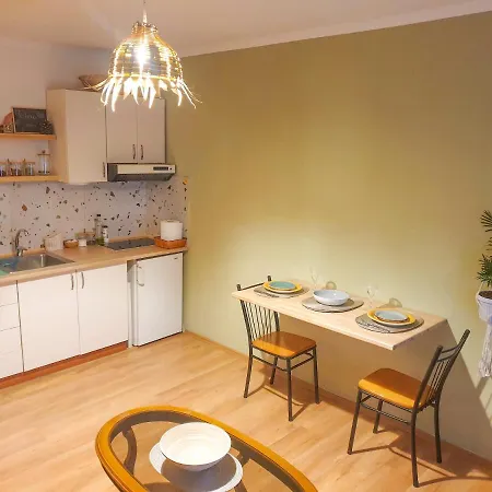 Limehouse Skanderbeg Square Center *