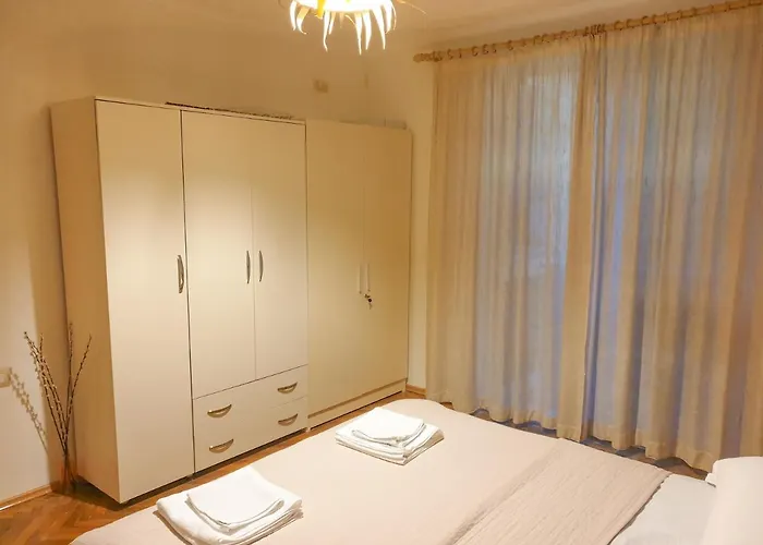 Limehouse Skanderbeg Square Center Apartamento Tirana