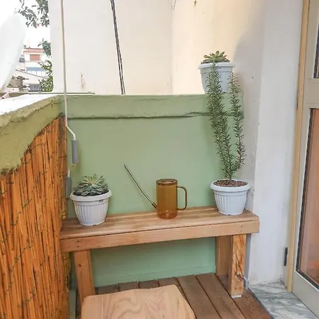 Limehouse Skanderbeg Square Center Daire